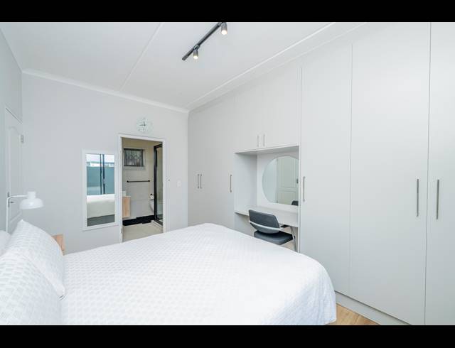 3 BEDROOM APARTMENT FOR SALE IN SANDOWN